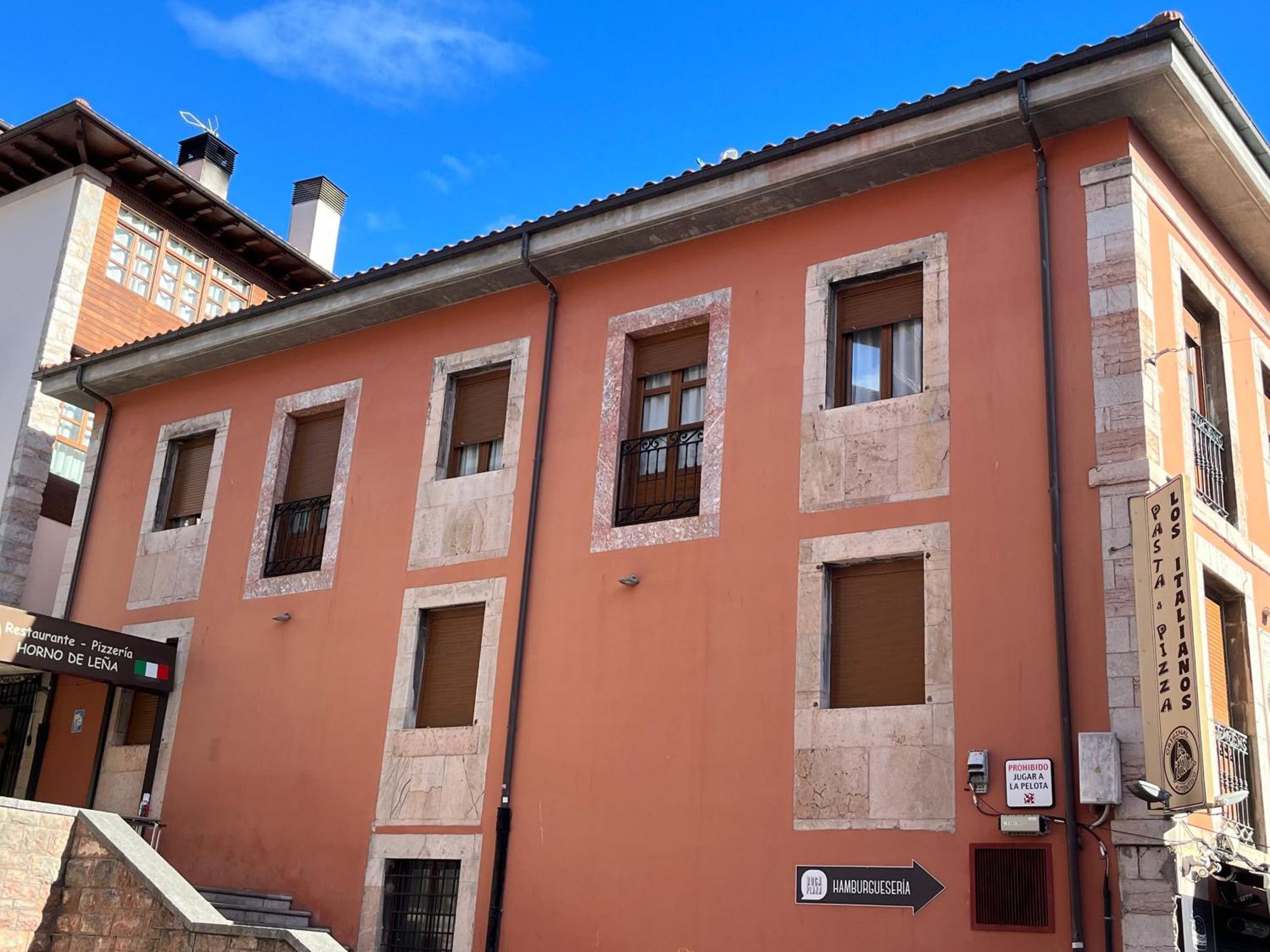 Apartamentosarturo Llanes Laplaza Atico Centrico Exterior foto