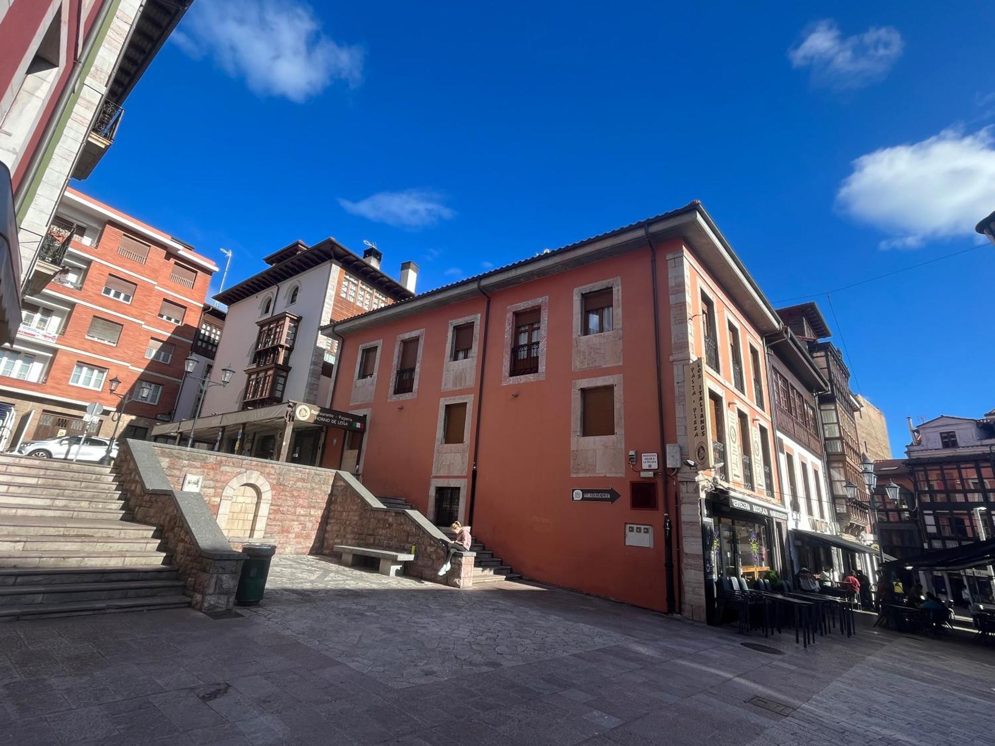 Apartamentosarturo Llanes Laplaza Atico Centrico Exterior foto